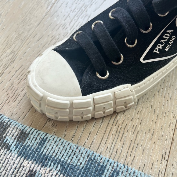 Prada high top sneakers size 5.5 - Picture 5 of 10